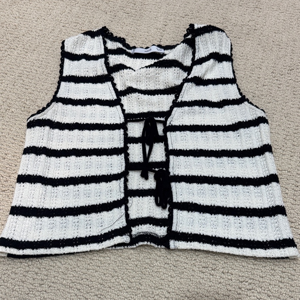 Mango Monochrome Knit Vest